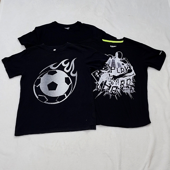 3 Boy's Black T-shirt Bundle L 10-12 - Picture 1 of 8